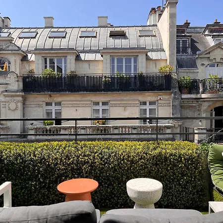 Апартаменты Rare ! 4br Penthouse With Terraces, Up To 7p, Near Champs-elysees